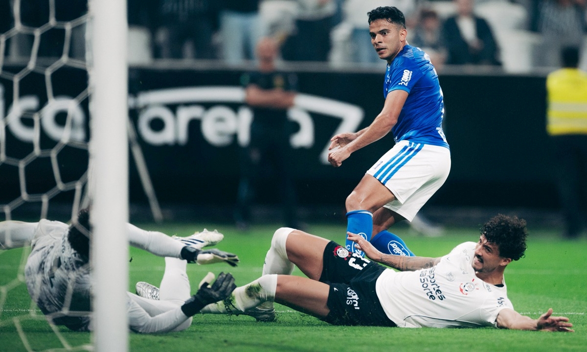 Corinthians tropeça diante do Cruzeiro e vê situação se complicar no Brasileirão – imagem do artigo