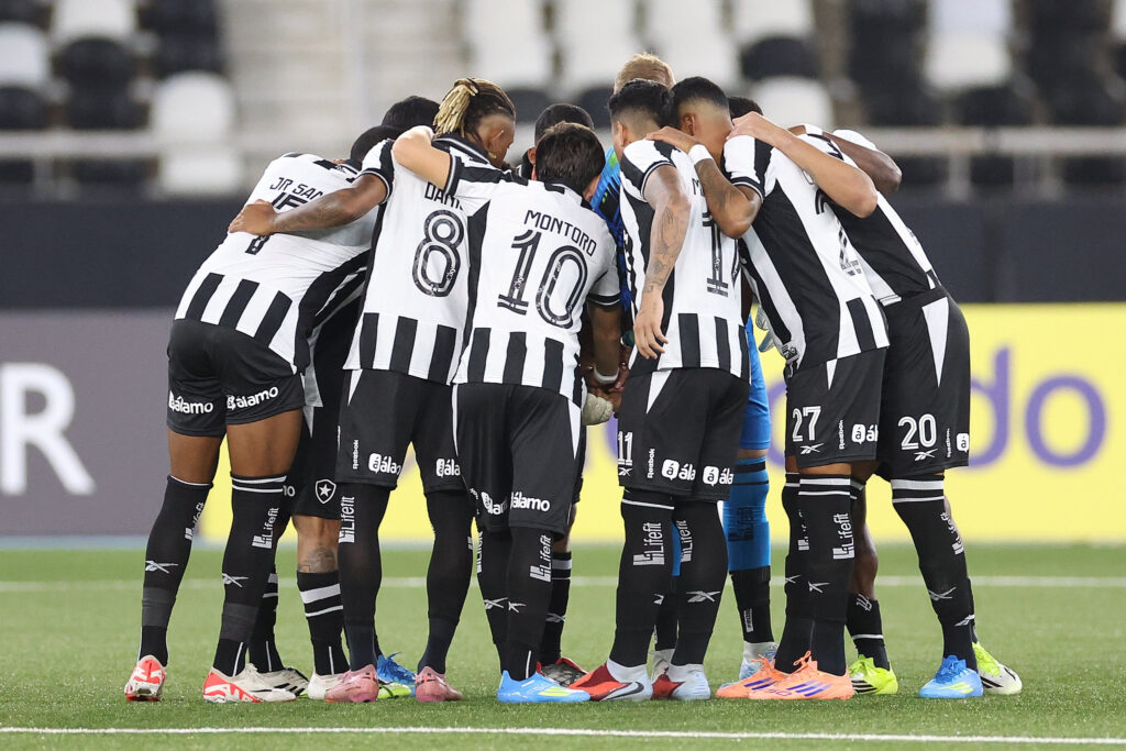 Defensor europeu entra na mira do futebol brasileiro e agita mercado da bola