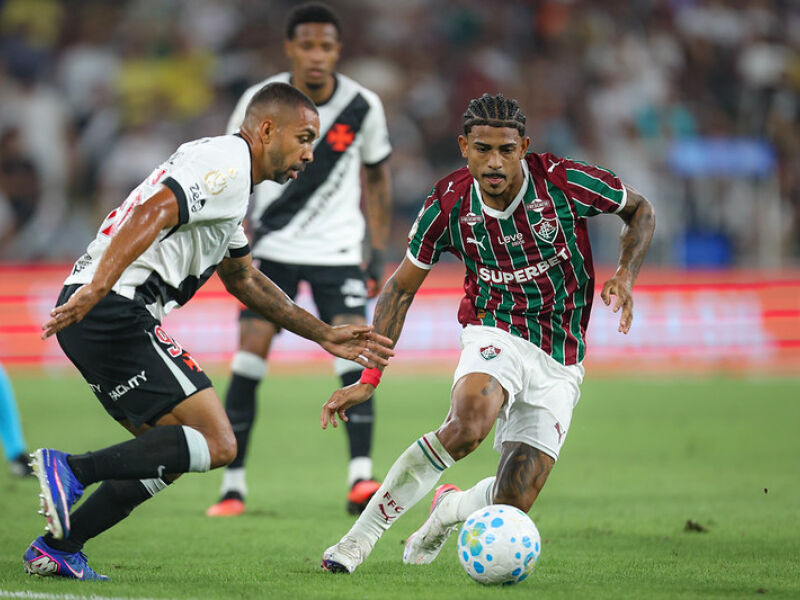 John Kennedy sofre grave lesão no Fluminense e preocupa torcida no Brasileirão