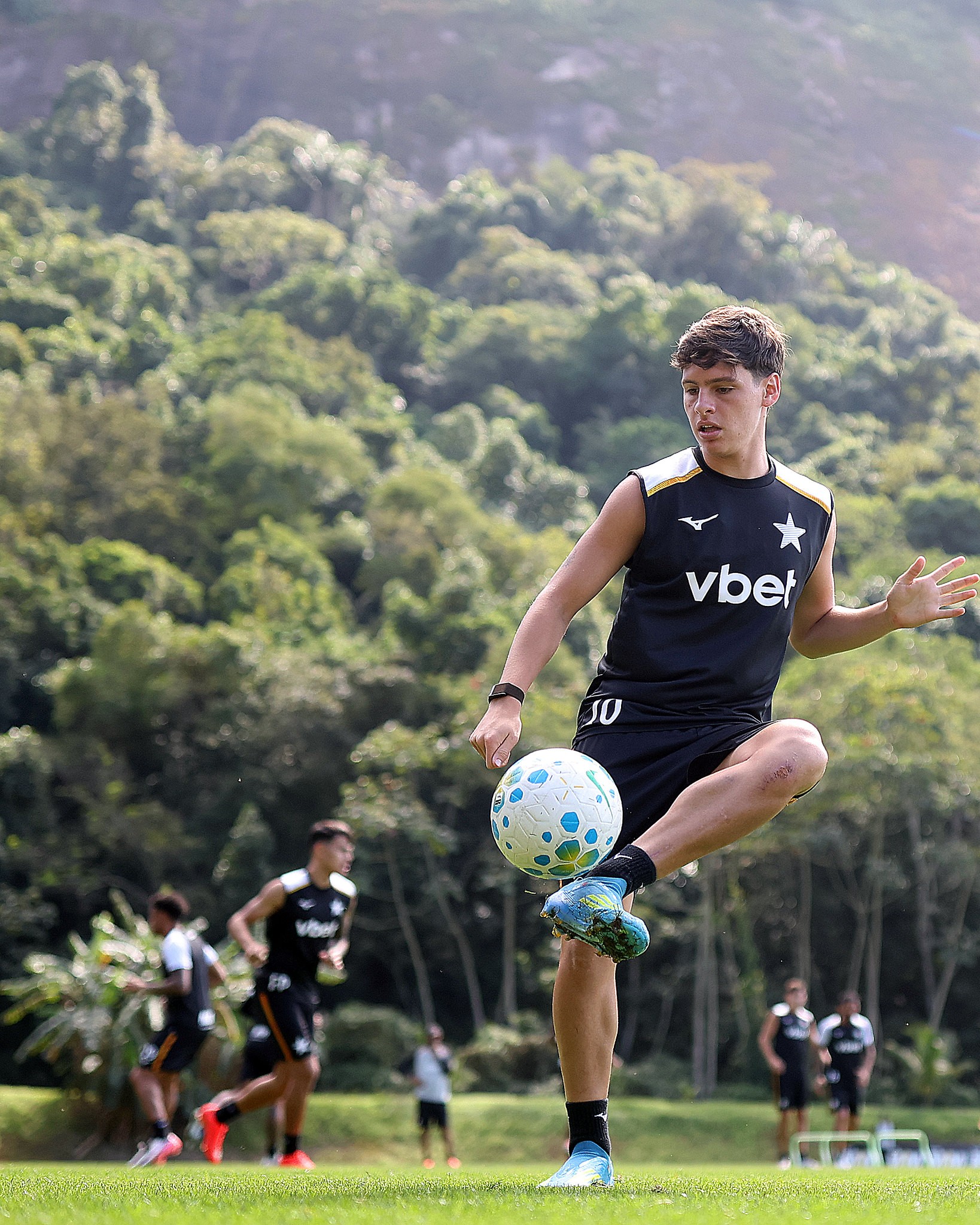 Pressão no Botafogo após goleada para o Cienciano complica futuro do técnico Franclim Carvalho
