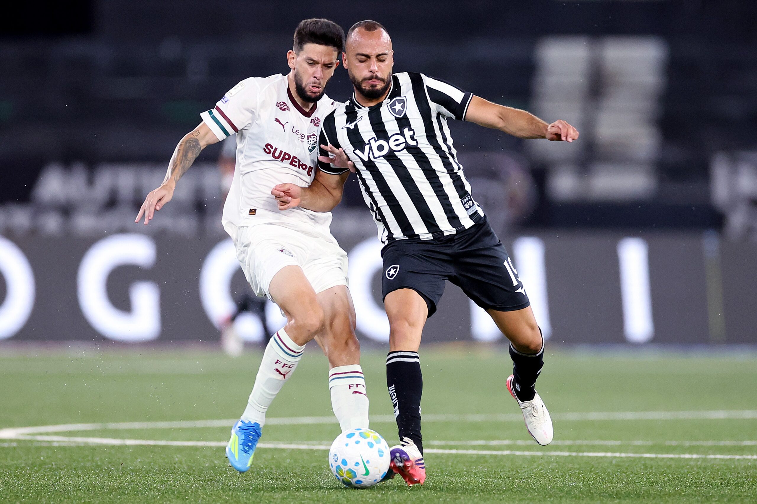 Botafogo e Fluminense empatam e confirmam permanência de ídolos no Rio