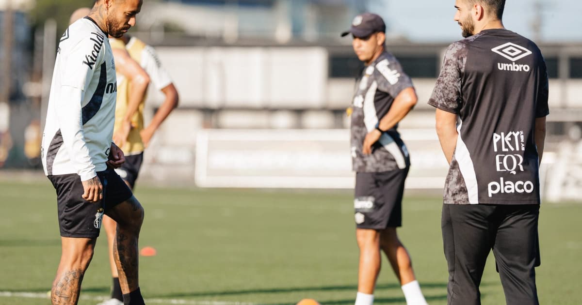 Santos se prepara para duelo decisivo contra Corinthians no Brasileirão