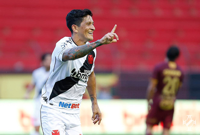 Vasco acerta contratação de atacante experiente para reforçar o elenco em 2026