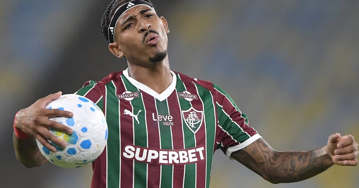 John Kennedy preocupa o Fluminense com nova internação após cirurgia no joelho