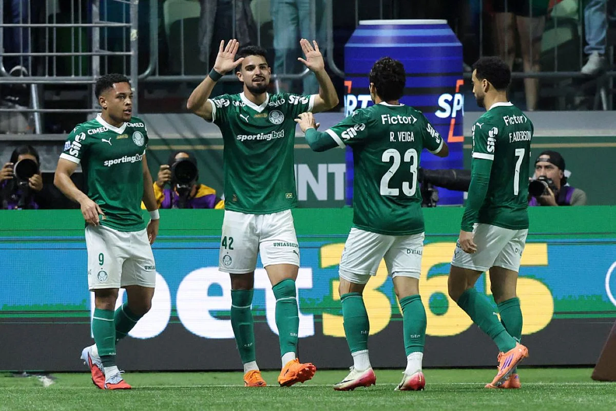 Palmeiras e Santos se enfrentam na Copa do Brasil com promessa de jogo eletrizante