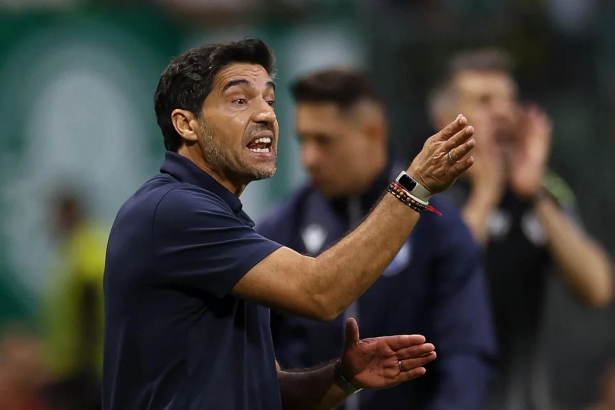 Abel Ferreira critica desempenho do Palmeiras após empate sem gols com Internacional