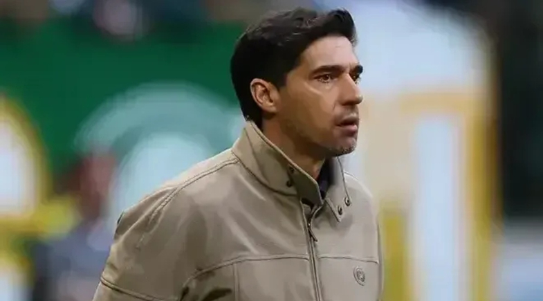 Abel Ferreira dispara contra pressão exagerada no futebol após avanço do Palmeiras na Libertadores