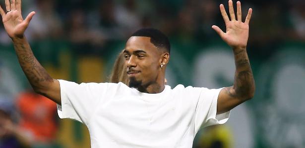 Premier League reforça domínio brasileiro com transferência recorde de Allan ao Manchester City