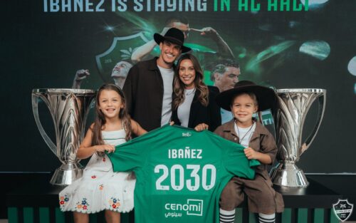 Roger Ibañez renova com Al Ahli e mantém vaga na seleção para Copa de 2026