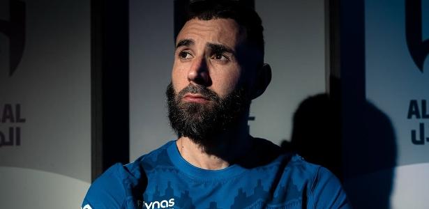 Benzema busca novo clube aos 38 anos e deixa futuro no Al-Hilal em aberto