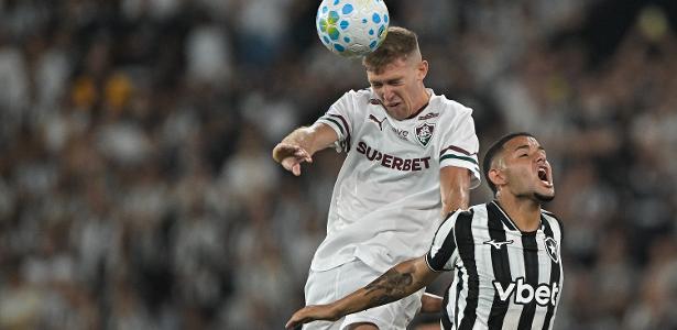 Vitinho cobra foco do Botafogo após empate com Fluminense: “Não podemos vacilar”