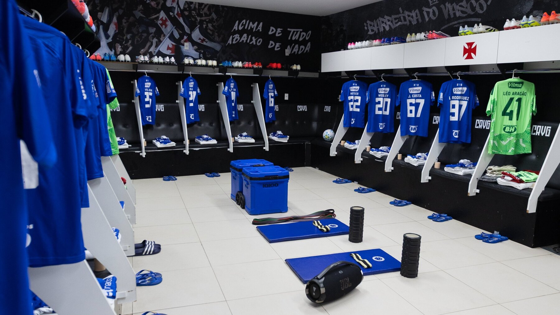 Cruzeiro e Vasco se enfrentam em duelo decisivo pelo Brasileirão 2026