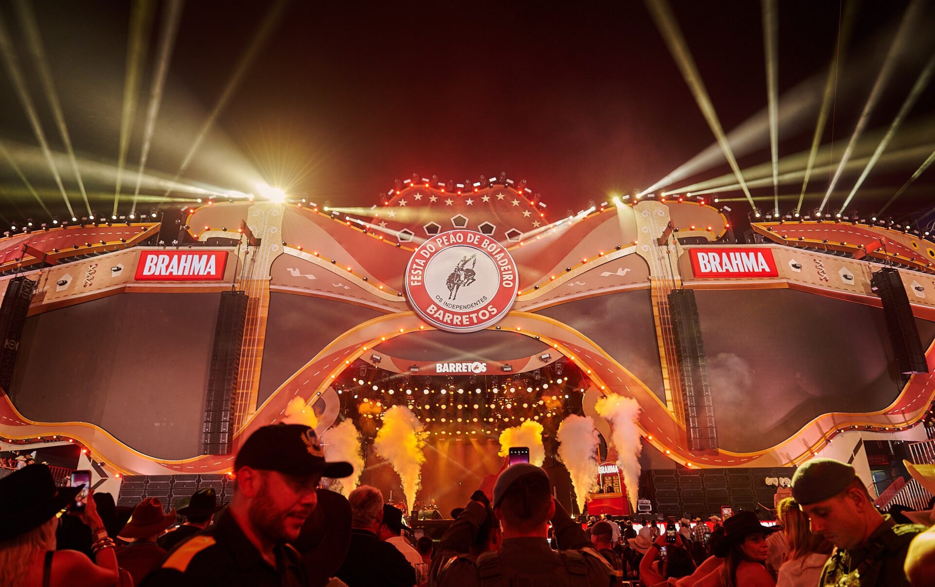 Festa do Peão de Barretos 2026: emoção e adrenalina marcam o início do Rodeio Internacional
