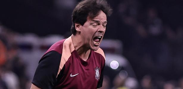 Vasco e Fernando Diniz: entrosamento rápido e foco em resultados no Brasileirão 2026