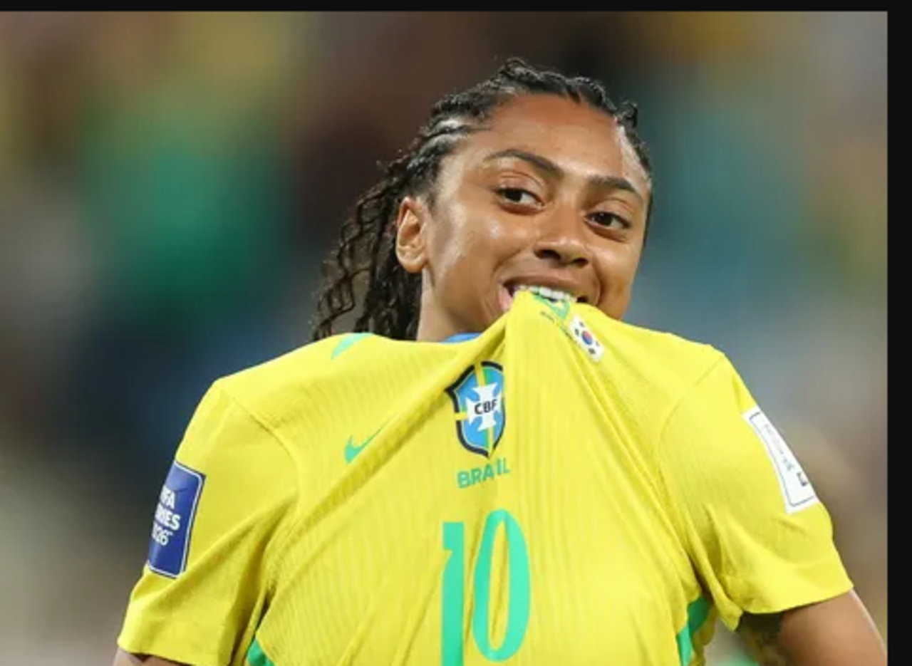 Barcelona bate recorde e contrata Kerolin por R$ 7,1 milhões: o que isso significa para o futebol feminino