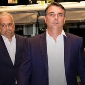 Senador Flávio Bolsonaro enfrenta desafio no debate presidencial de 2026