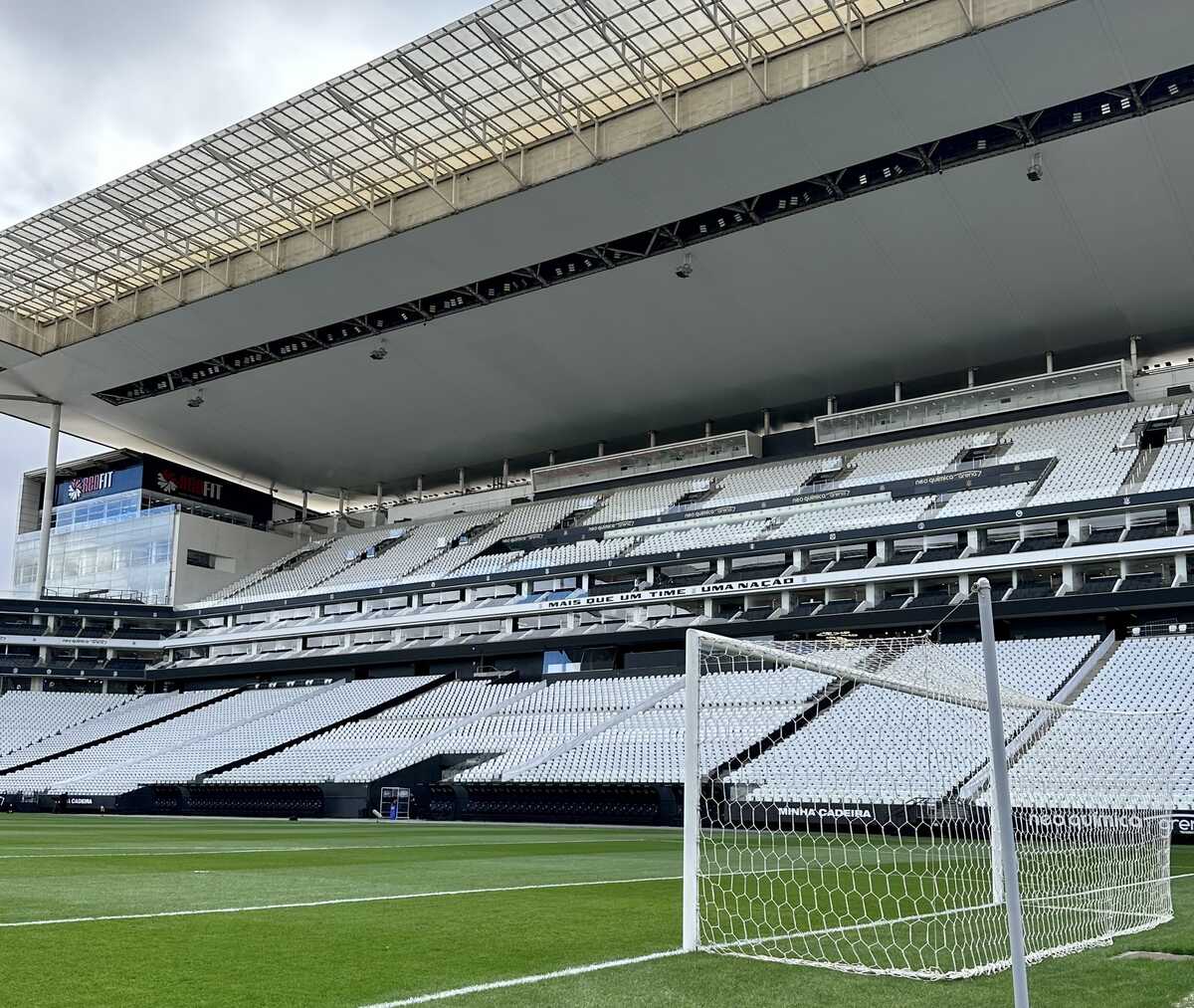 Neymar está confirmado para o clássico contra o Corinthians na Neo Química Arena