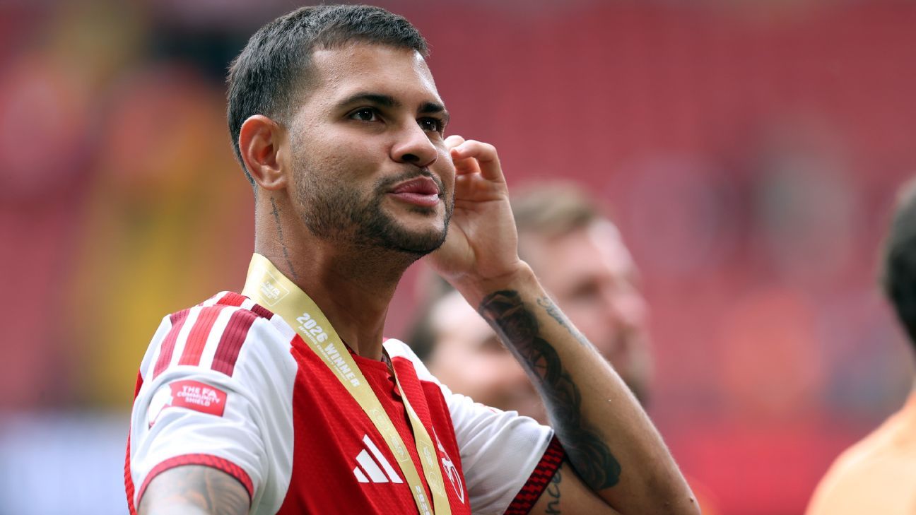Bruno Guimarães conquista título com Arsenal, mas desafio maior está por vir