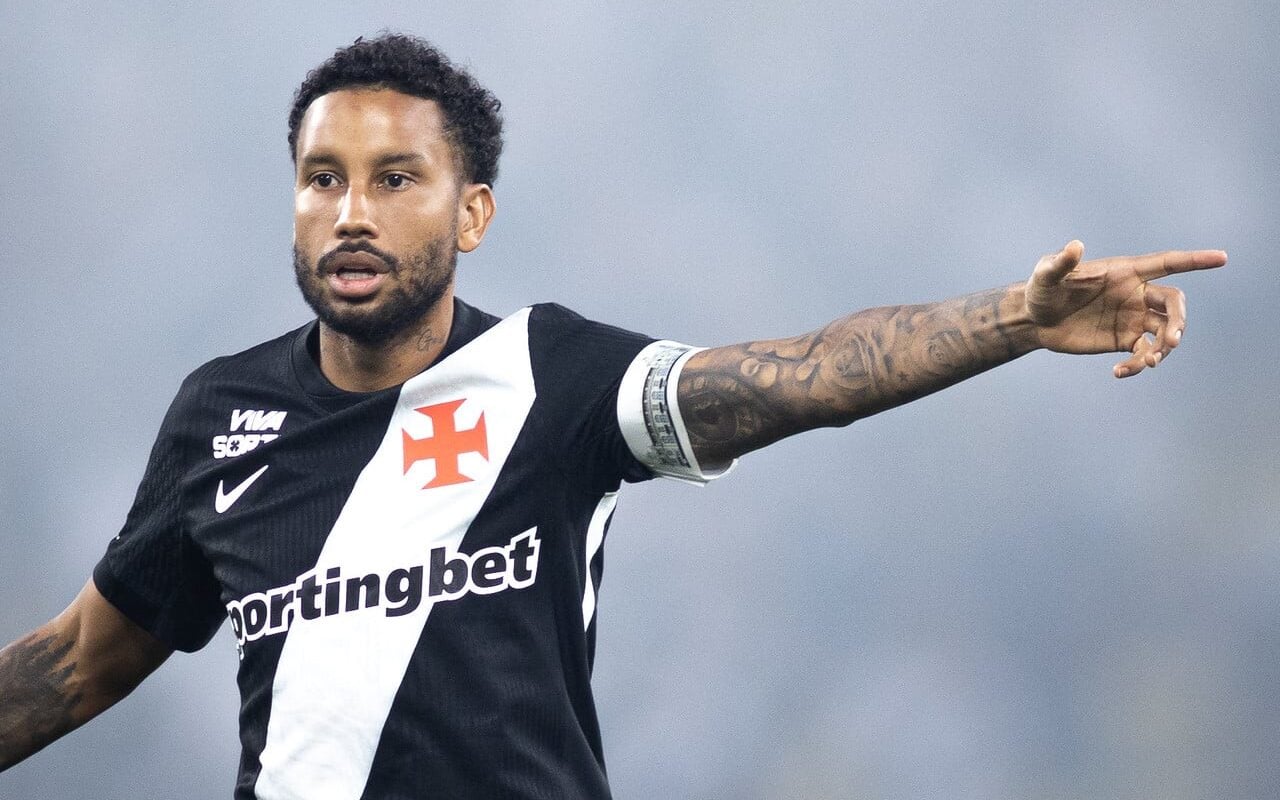 Jair destaca disputa saudável no meio-campo do Vasco após empate sem gols contra o Fluminense