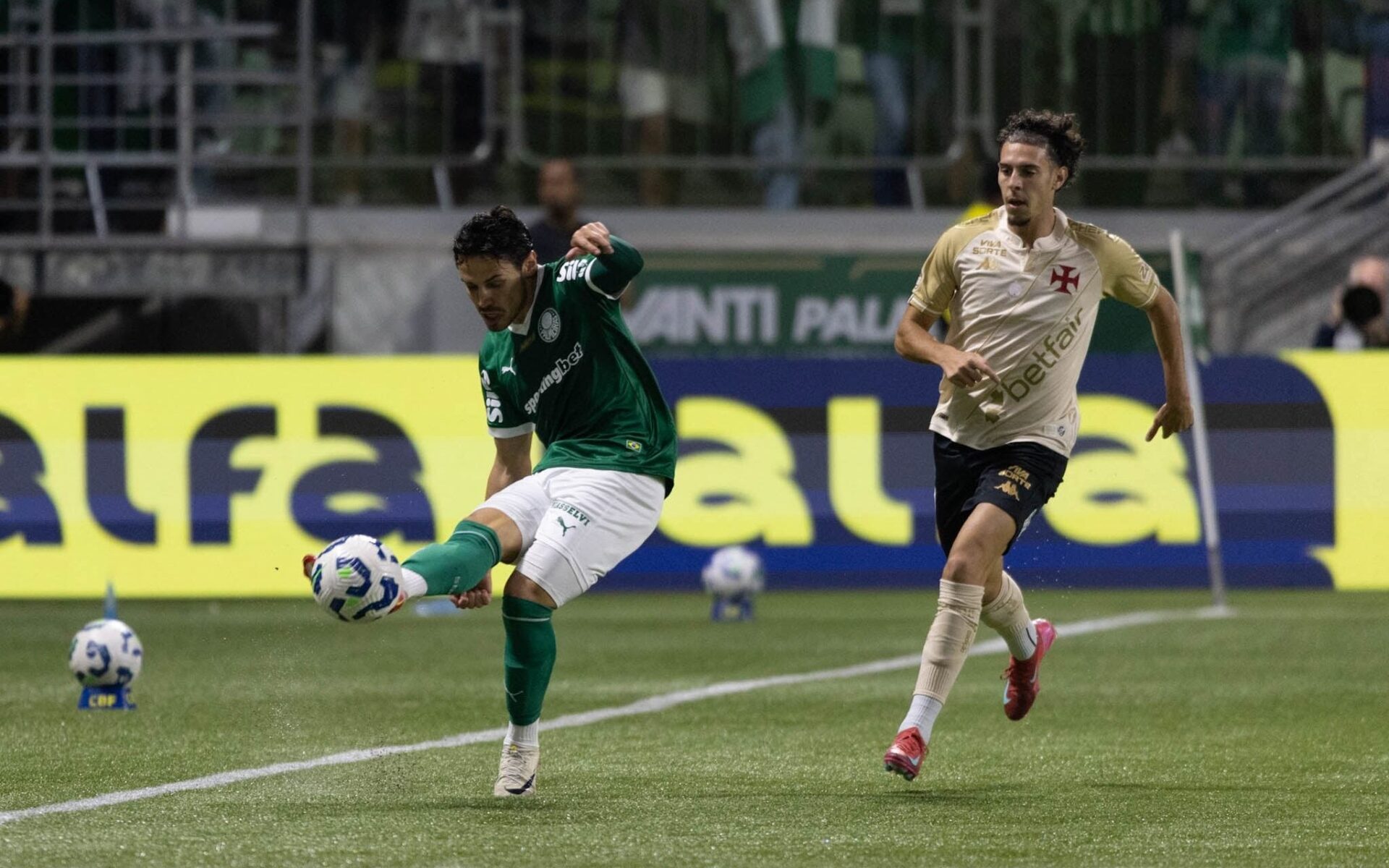 Domingo de emoções: Brasileirão e principais ligas europeias agitam os gramados