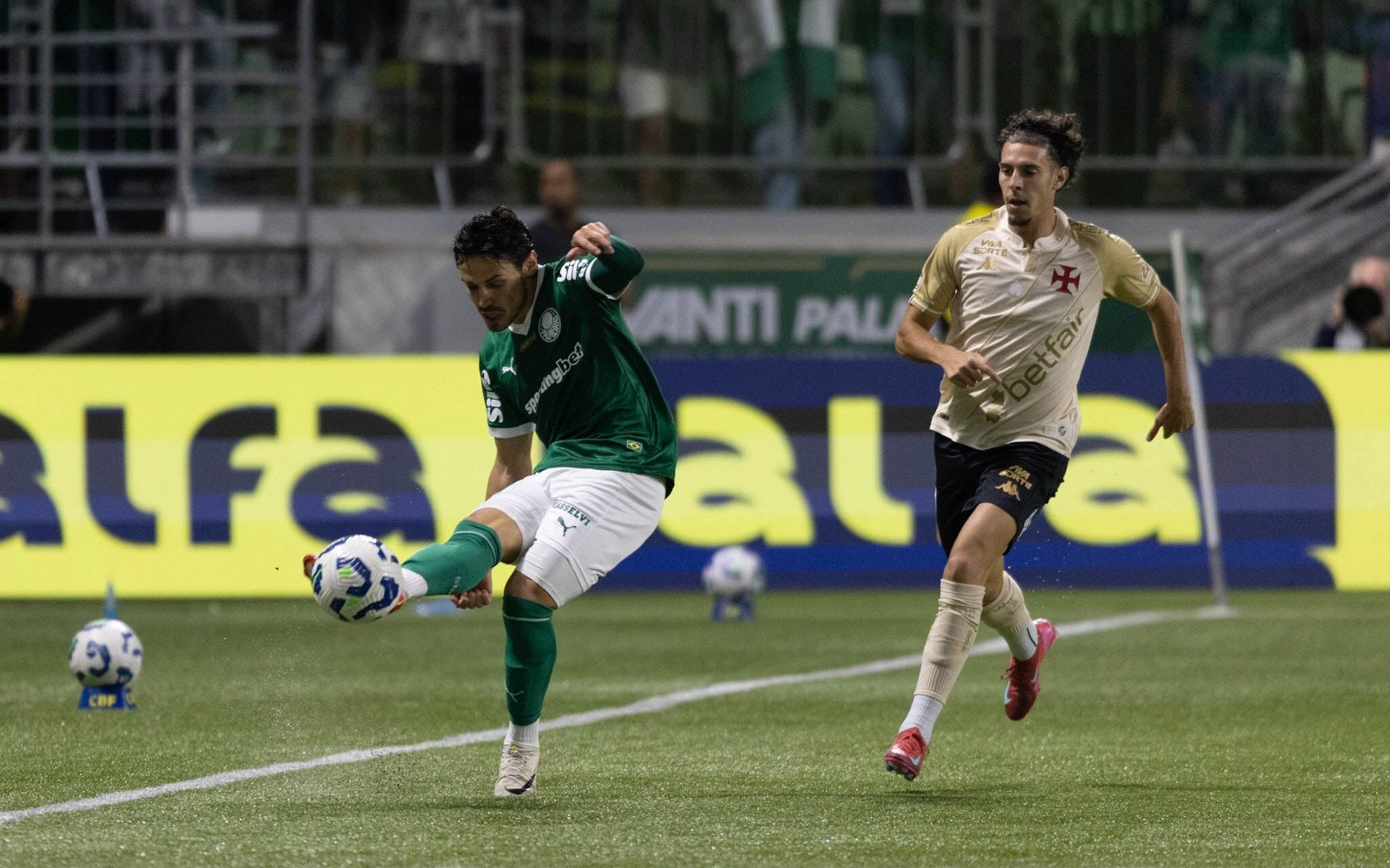 Domingo de emoções: Brasileirão e principais ligas europeias agitam os gramados