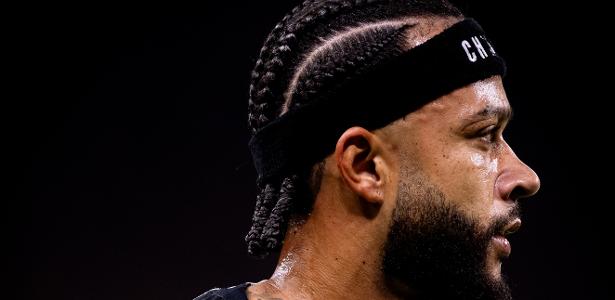 Corinthians desiste de renovar com Memphis Depay e surpreende torcida
