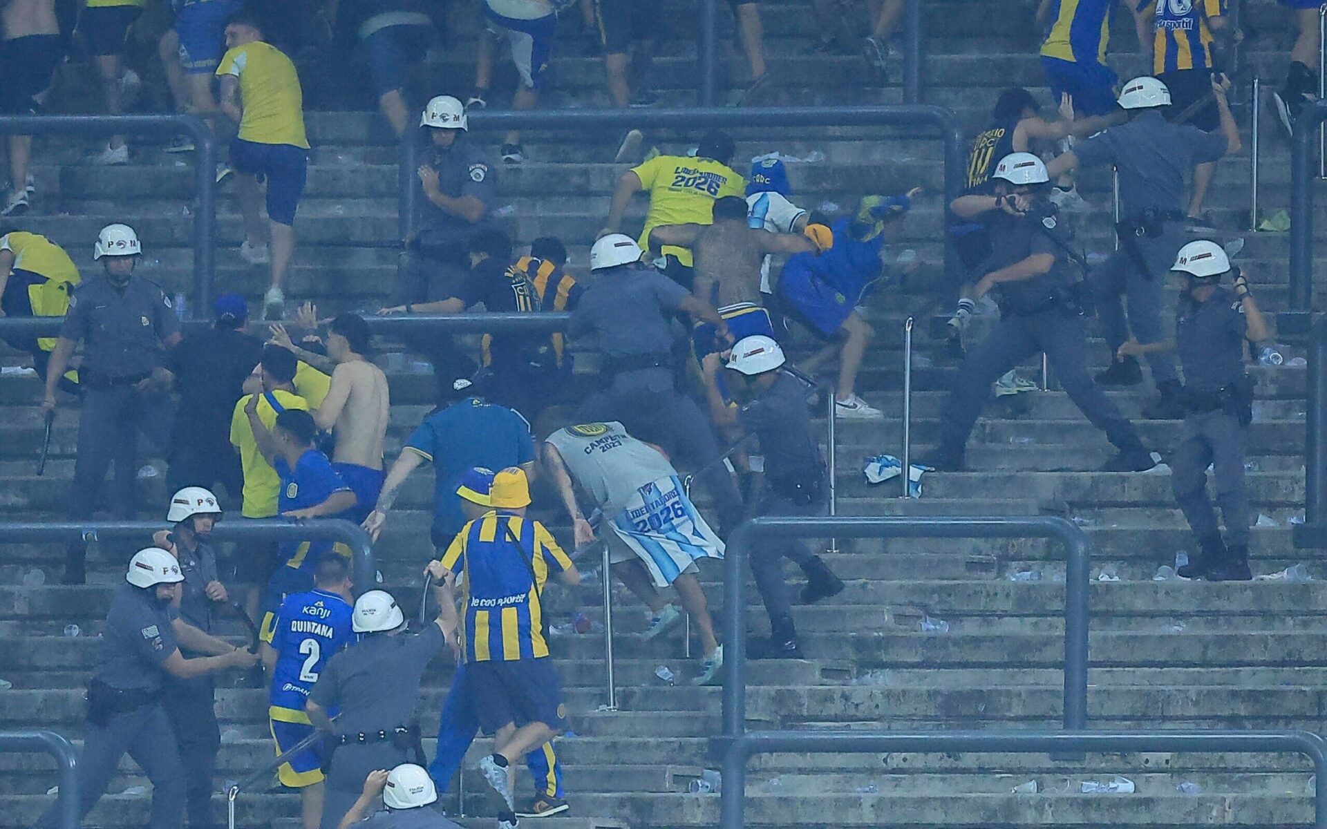 Confusão entre torcidas na Neo Química Arena resulta em nove detidos antes de jogo da Libertadores