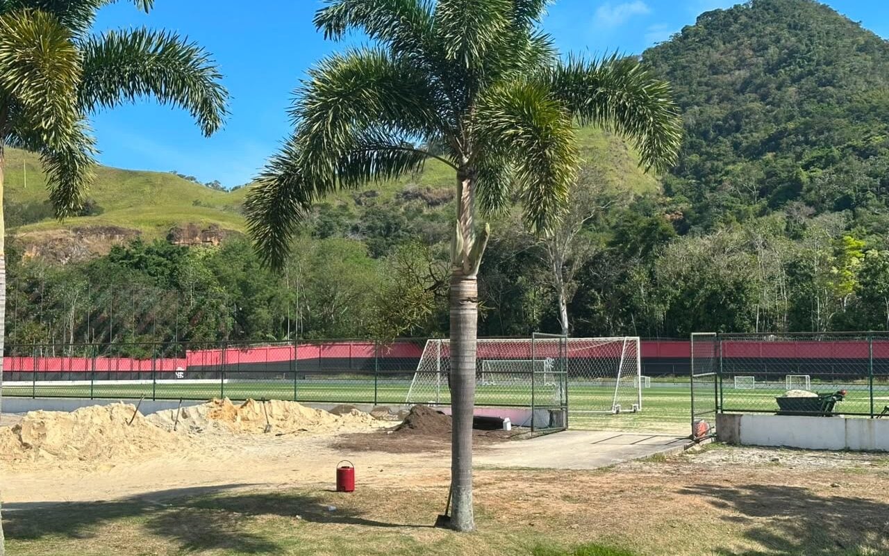 Flamengo acelera obras do miniestádio no Ninho do Urubu para temporada 2026