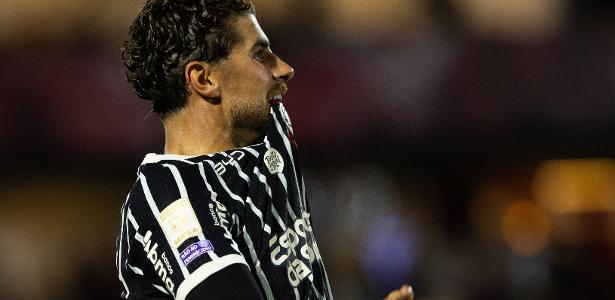 Pedro Raul treina normalmente e deve reforçar o Corinthians contra o Flamengo