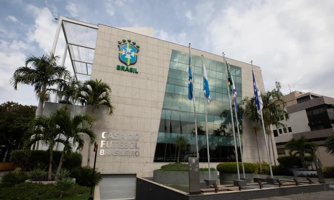 CBF e clubes aprovam mudanças nas regras de arbitragem para o Brasileirão 2026