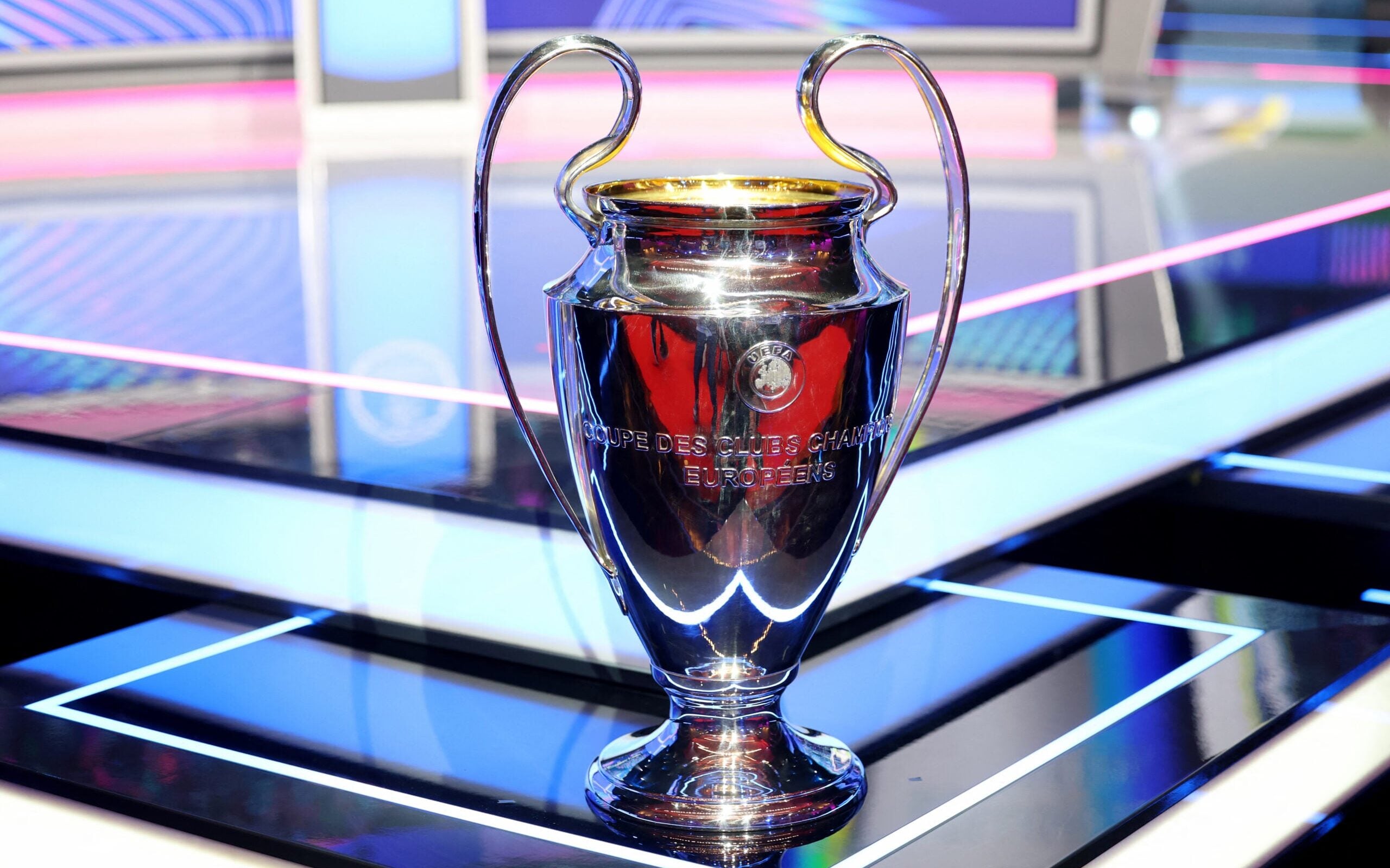 UEFA libera calendário completo da fase de grupos da Champions League 2026/2027