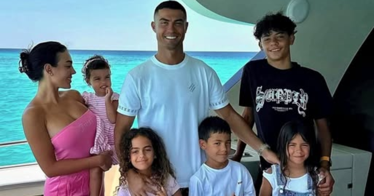 Georgina Rodríguez oficializa maternidade dos filhos mais velhos de Cristiano Ronaldo