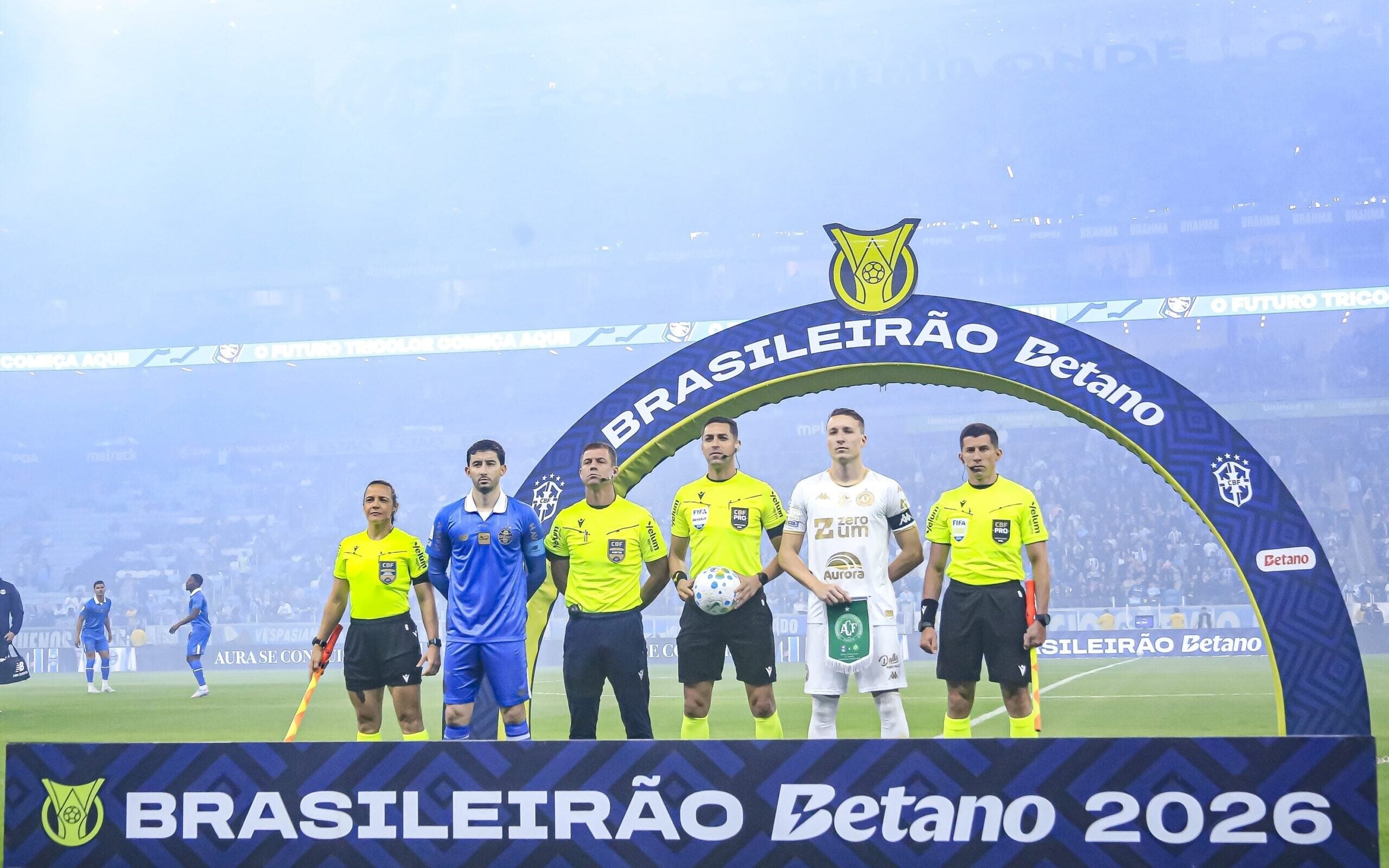 Grêmio e Chapecoense empatam em jogo eletrizante na Arena pelo Brasileirão
