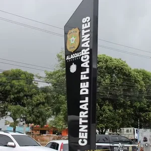 Suspeito de roubo contra entregador é detido após reação de moradores em Maceió