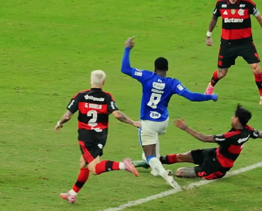 Pulgar brilha no Flamengo com desarme decisivo contra o Cruzeiro na Libertadores