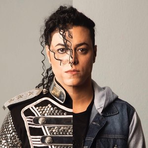 Michael Mania retorna a Salvador com show inesquecível na Concha Acústica do TCA