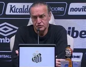 Cuca assume culpa por derrota do Santos para Palmeiras na Copa do Brasil
