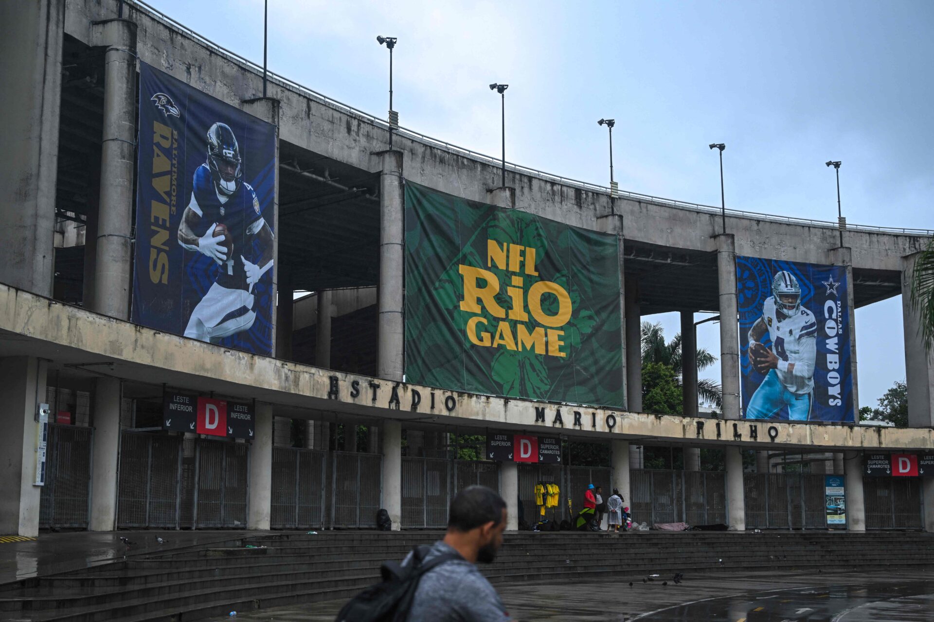 Maracanã se prepara para receber histórico duelo da NFL entre Dallas Cowboys e Baltimore Ravens