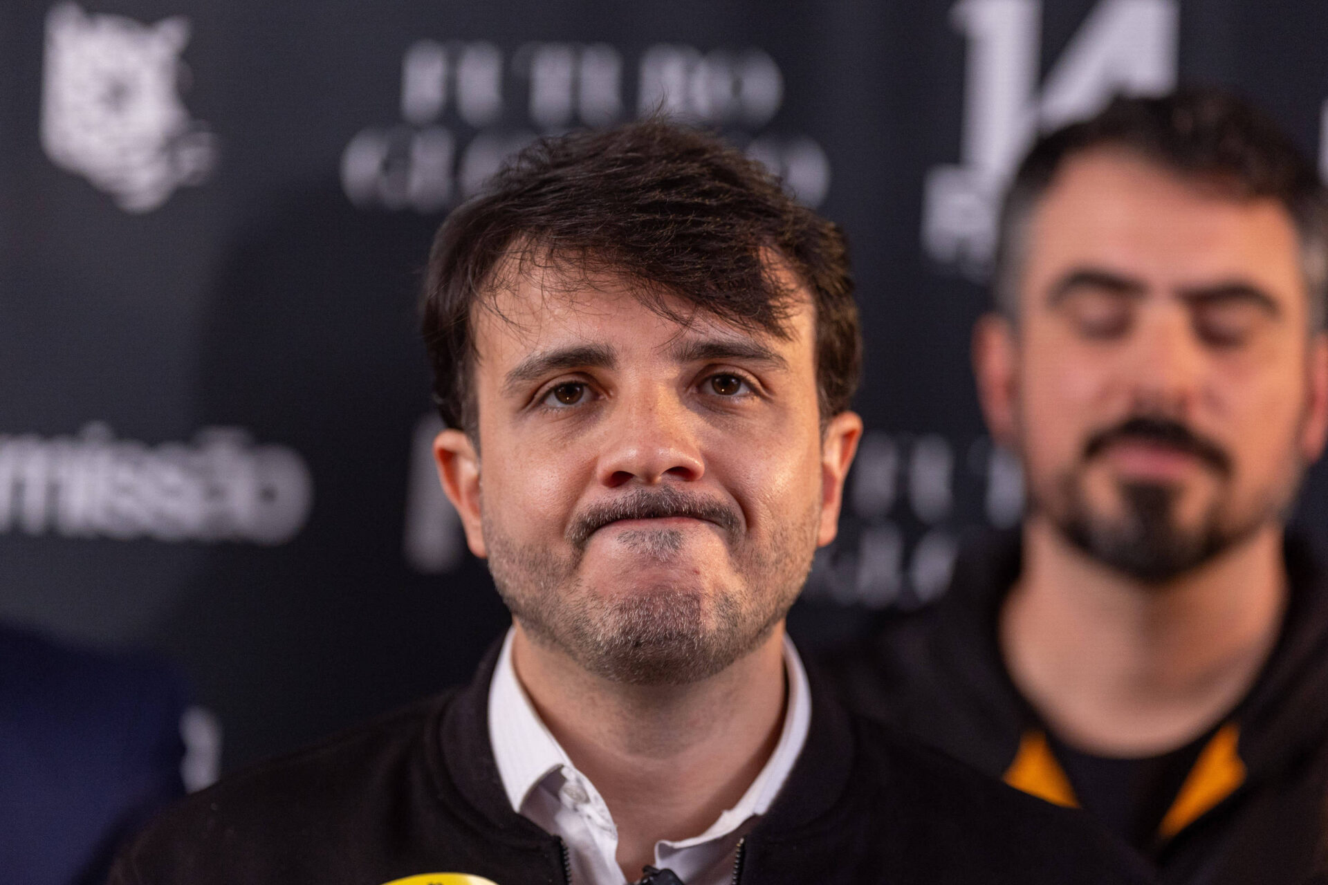 Redes sociais bloqueiam canais de Renan Santos, candidato à Presidência, no Brasil