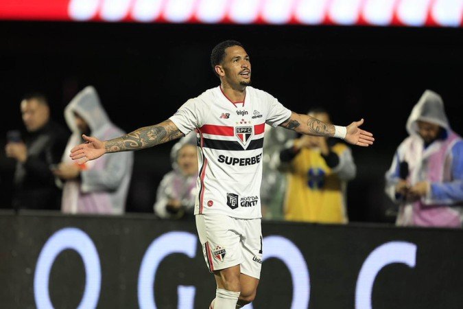 São Paulo encerra invencibilidade do Atlético-MG com vitória no Morumbi