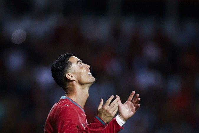 Cristiano Ronaldo Jr. brilha no sub-17 do Al-Nassr e ganha elogios do pai