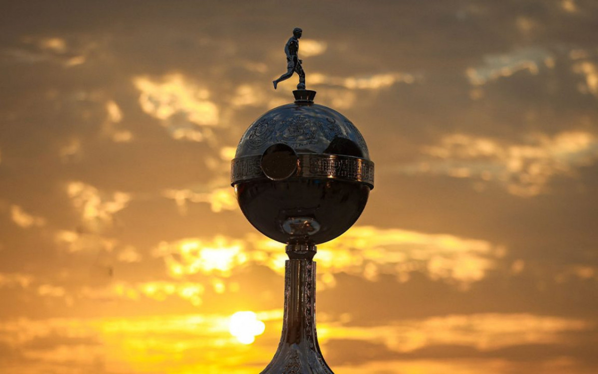 SBT e Paramount buscam acordo para transmitir jogos da Copa Libertadores em 2027