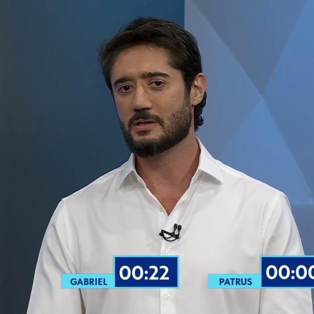 Polêmica em Minas: candidatos criticam patrocínio milionário do governo ao Atlético e Cruzeiro