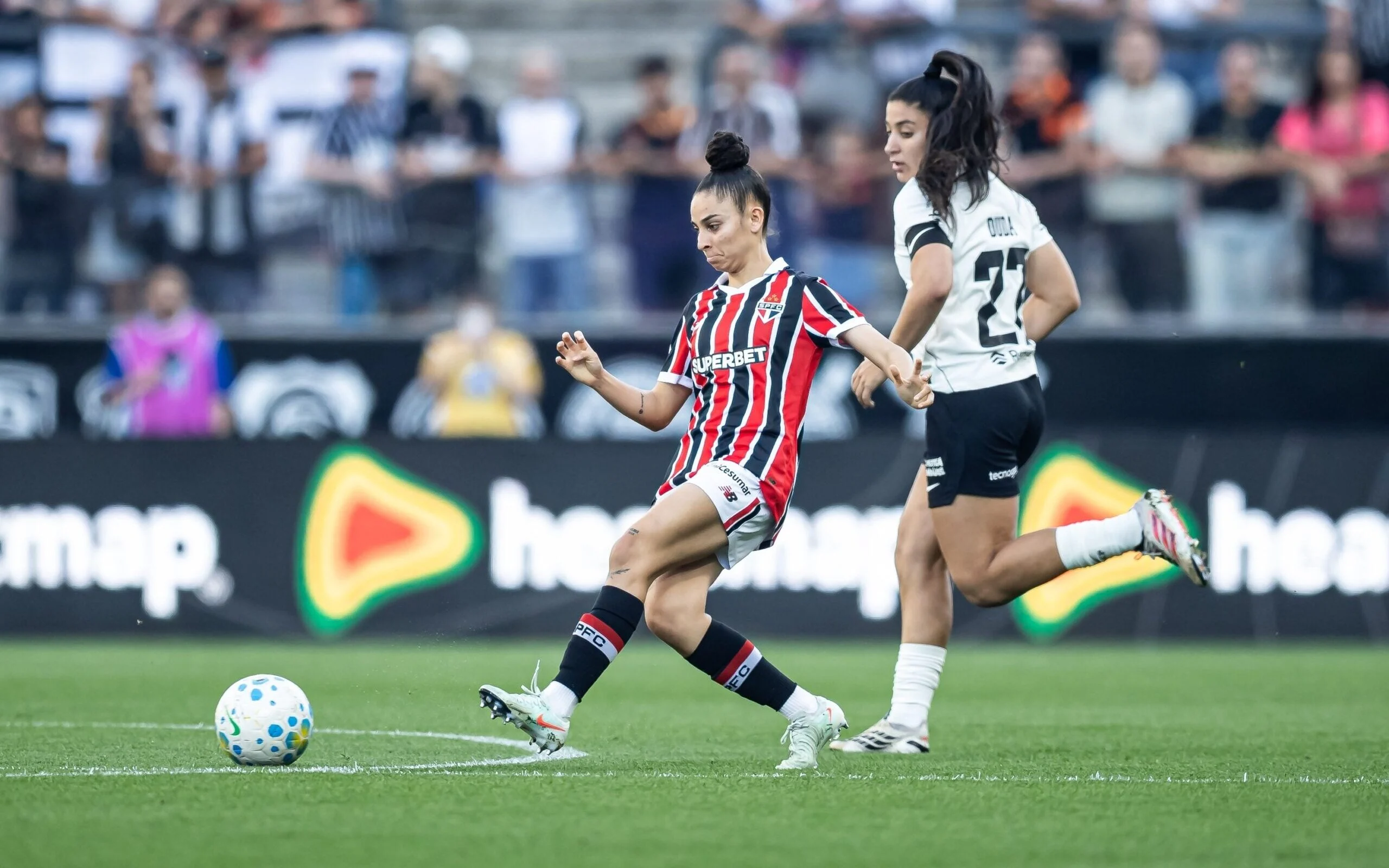 Final do Brasileirão Feminino tem patrocínios polêmicos de casas de apostas em Corinthians e São Paulo