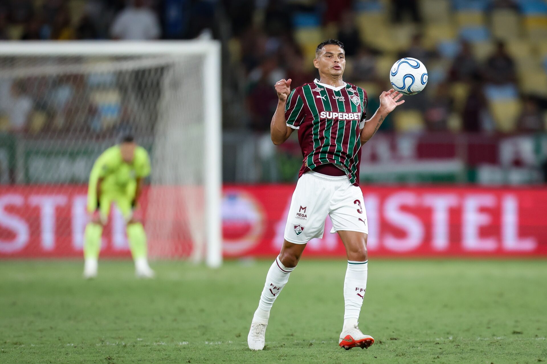 Thiago Silva celebra 42 anos e revela segredo para longevidade no futebol