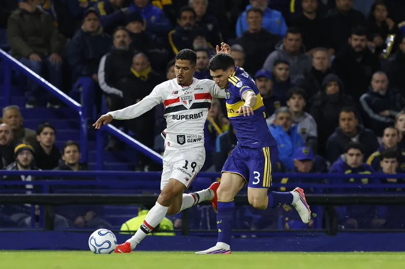 Boca Juniors vence São Paulo em La Bombonera e abre vantagem nas quartas da Sul-Americana