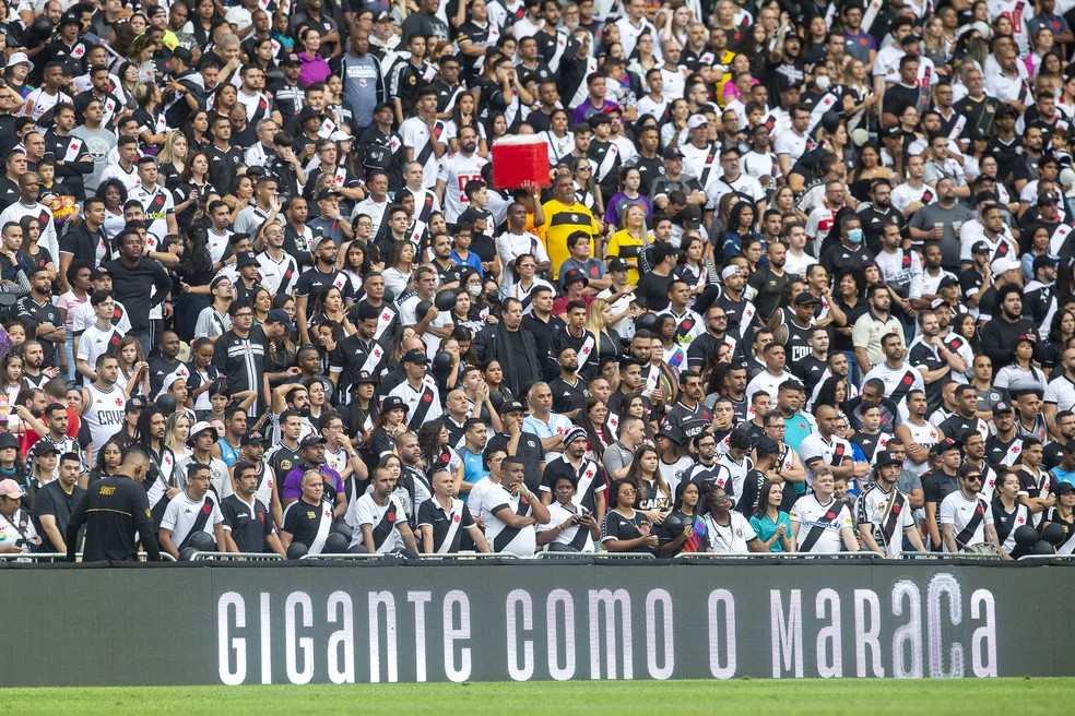 Vasco se prepara para duelo contra Boca Juniors com plano B caso Maracanã não seja liberado