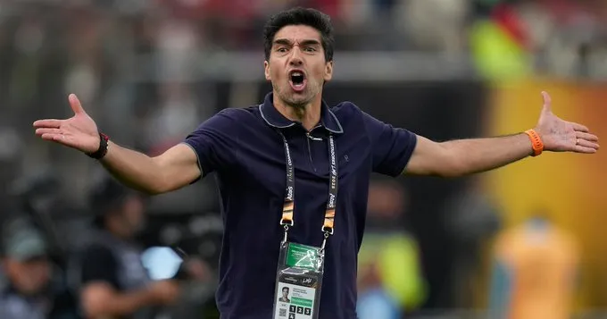 Abel Ferreira enfrenta novo julgamento no STJD após cartão amarelo no Palmeiras – imagem do artigo