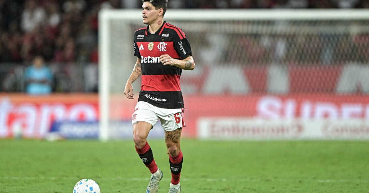 Ayrton Lucas destaca resistência em sequência intensa de jogos pelo Flamengo