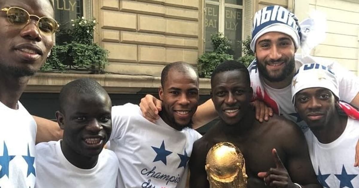 Djibril Sidibé vive estreia complicada no Le Mans com expulsão relâmpago na Ligue 1